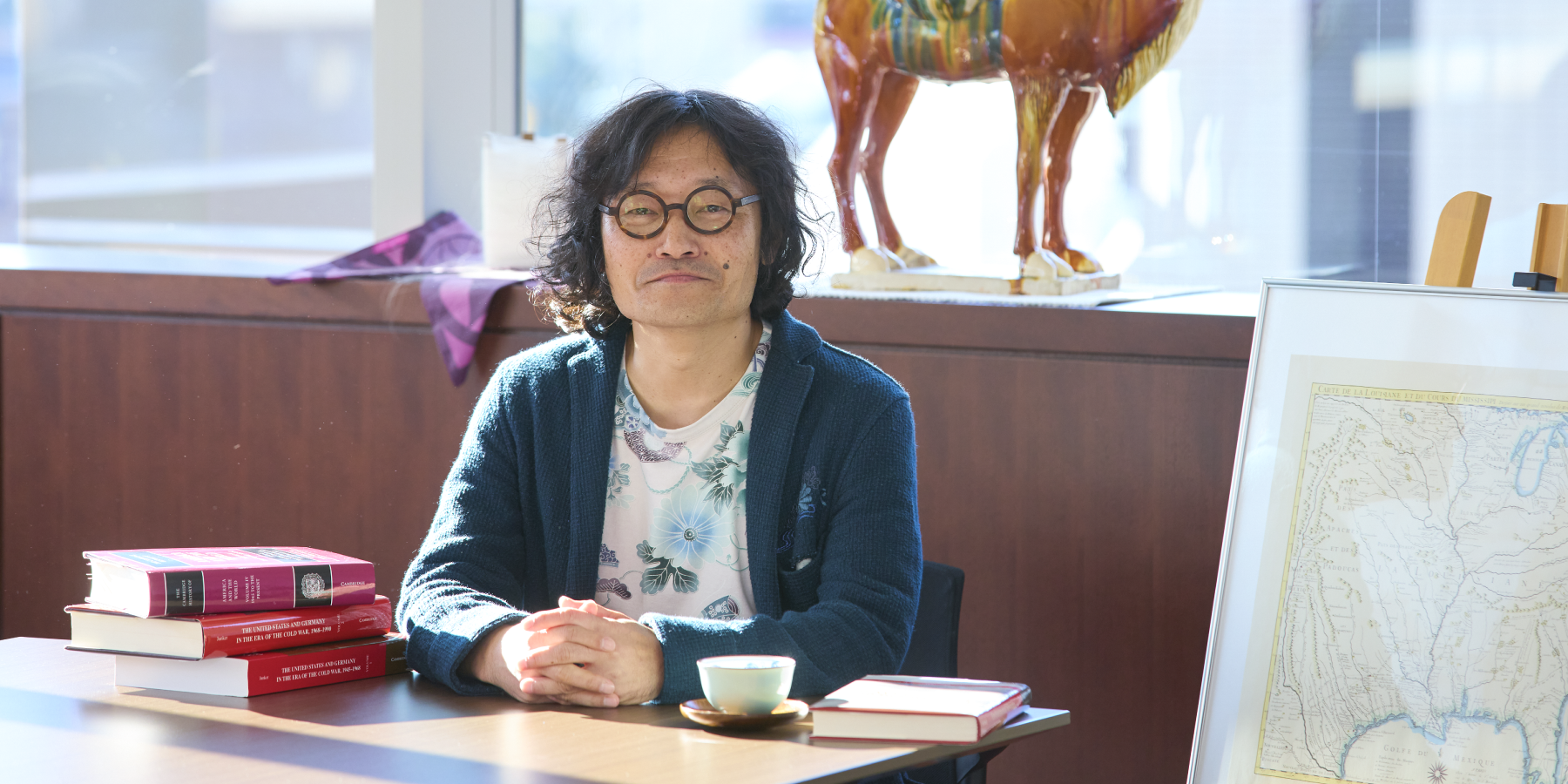 比較文化学部長